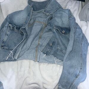Cropped jeans jacket